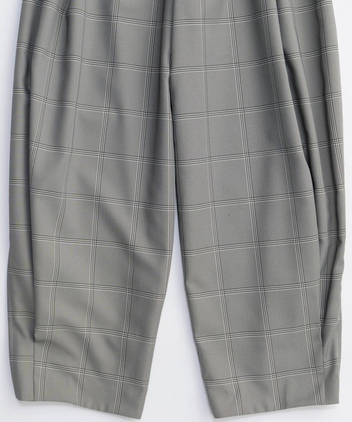 MAISON SPECIAL(メゾンスペシャル)の「Tuck Balloon Volume Pants/タックバルーンボリュームパンツ(スラックス・レディース・ブラウン/ブラック/グレー・38/36)」の16枚目の写真