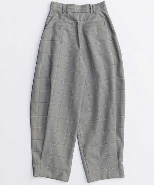 MAISON SPECIAL(メゾンスペシャル)の「Tuck Balloon Volume Pants/タックバルーンボリュームパンツ(スラックス・レディース・ブラウン/ブラック/グレー・38/36)」の17枚目の写真