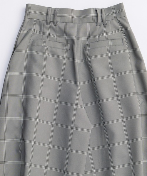 MAISON SPECIAL(メゾンスペシャル)の「Tuck Balloon Volume Pants/タックバルーンボリュームパンツ(スラックス・レディース・ブラウン/ブラック/グレー・38/36)」の18枚目の写真