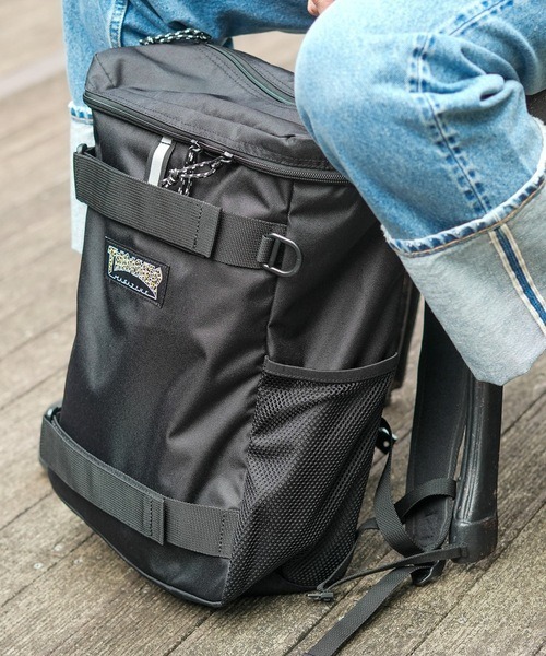 THRASHER（スラッシャー）の「【THRASHER/スラッシャー】BackPack　Box Kids 20L  撥水加工　リフレクター　スクエアデザイン バックパック（バックパック/リュック・メンズ・ブラック/ブラック系その他/ブラック×ホワイト・FREE）」の11枚目の写真
