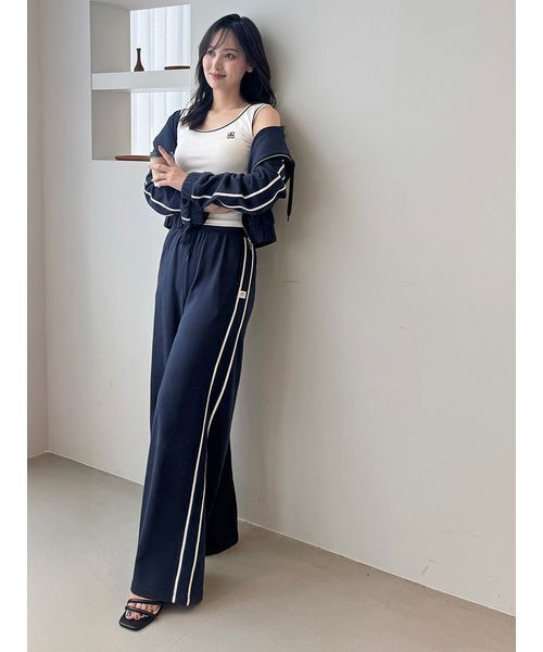 SNIDEL(スナイデル)の「【WEB限定カラーあり】UVカットフーディパーカー(パーカー・レディース・グレー/グリーン/ネイビー/ライトピンク/その他・F)」の12枚目の写真