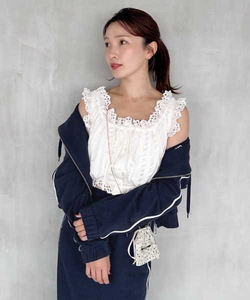 SNIDEL(スナイデル)の「【WEB限定カラーあり】UVカットフーディパーカー(パーカー・レディース・グレー/グリーン/ネイビー/ライトピンク/その他・F)」の15枚目の写真