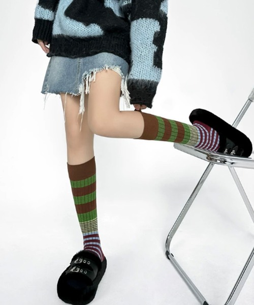 SANSeLF（サンセルフ）の「【SANSeLF】カラーブロッキングストライプロングソックス  saa25a034（ソックス/靴下・レディース・ピンク/グリーン/ブラウン/パープル・FREE）」の5枚目の写真