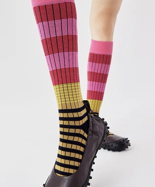 SANSeLF（サンセルフ）の「【SANSeLF】カラーブロッキングストライプロングソックス  saa25a034（ソックス/靴下・レディース・ピンク/グリーン/ブラウン/パープル・FREE）」の12枚目の写真