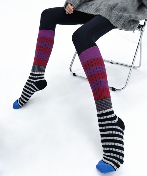 SANSeLF（サンセルフ）の「【SANSeLF】カラーブロッキングストライプロングソックス  saa25a034（ソックス/靴下・レディース・ピンク/グリーン/ブラウン/パープル・FREE）」の14枚目の写真