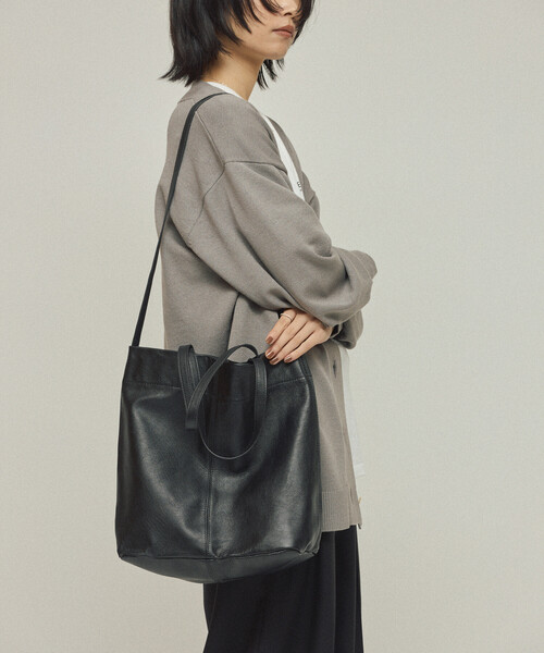 Firsthand（ファーストハンド）の「Firsthand/ファーストハンド ゴートレザー 2WAY トートバッグ / ヤギ革 / 撥水レザー（ショルダーバッグ・レディース・ブラック・ONE SIZE）」の16枚目の写真