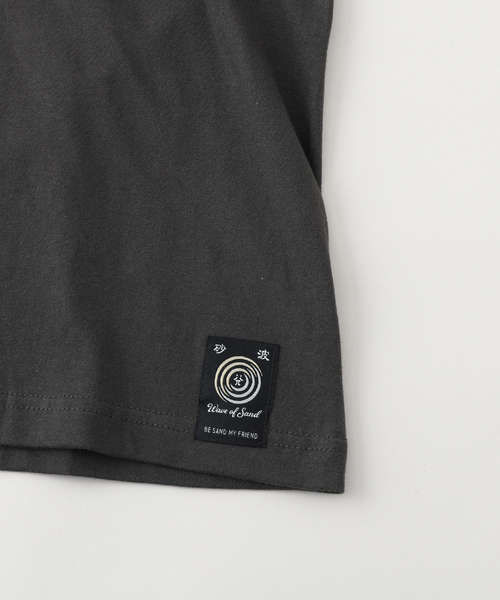 Wave of Sand(ウェーブオブサンド)の「Wave of Sand / ウェーブ オブ サンド CL PRINT LS TEE(Tシャツ/カットソー・メンズ・ホワイト/ブラック/ベージュ・MEDIUM/SMALL)」の9枚目の写真