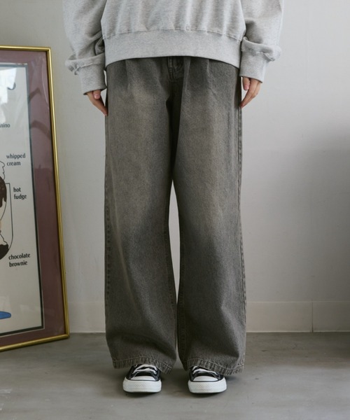 flaner（フラネ）の「Loose straight denim pants / ルーズストレートデニムパンツ（デニムパンツ・レディース・ブラック系その他/グレー・SMALL/MEDIUM/LARGE）」の2枚目の写真