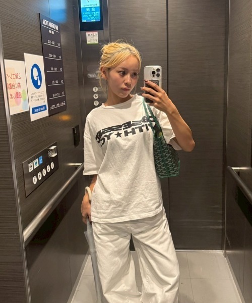 INTER FACTORY（インターファクトリー）の「FUKA - プリントTシャツ（Tシャツ/カットソー・レディース・ホワイト/ピンク・FREE）」の5枚目の写真