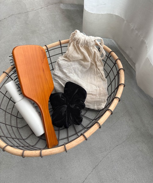 CANAL JEAN（キャナルジーン）の「El mar　ベロアシュシュ（シュシュ・レディース・ブラック/オリーブ/チャコールグレー/ブラウン・ONE SIZE）」の7枚目の写真