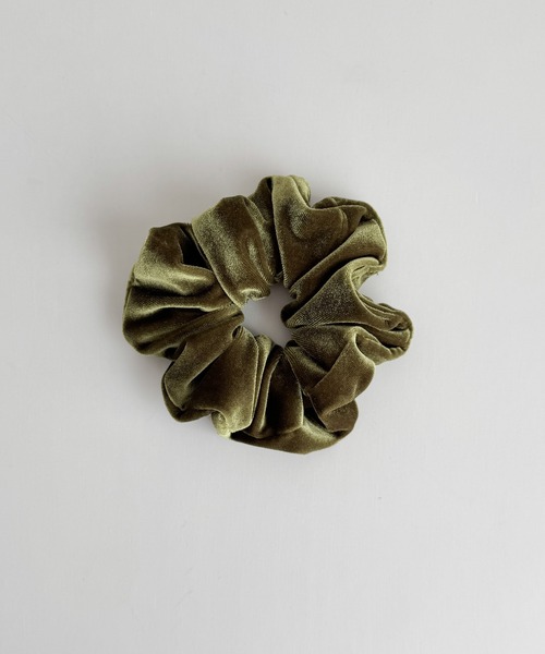 CANAL JEAN（キャナルジーン）の「El mar　ベロアシュシュ（シュシュ・レディース・ブラック/オリーブ/チャコールグレー/ブラウン・ONE SIZE）」の13枚目の写真