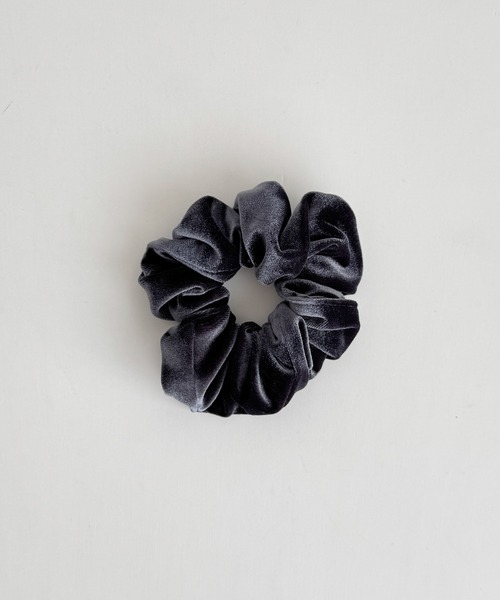 CANAL JEAN（キャナルジーン）の「El mar　ベロアシュシュ（シュシュ・レディース・ブラック/オリーブ/チャコールグレー/ブラウン・ONE SIZE）」の11枚目の写真