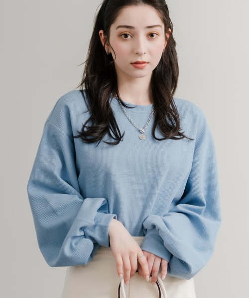 Rocky Monroe(ロッキーモンロー)の「オーバーサイズバルーンスリーブワッフルロングTシャツ(Tシャツ/カットソー・レディース・ブルー/チャコール/ホワイト/グリーン/ブラック/アイボリー/グレー・M/L)」の7枚目の写真