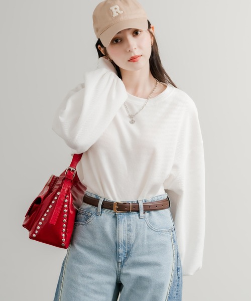 Rocky Monroe(ロッキーモンロー)の「オーバーサイズバルーンスリーブワッフルロングTシャツ(Tシャツ/カットソー・レディース・ブルー/チャコール/ホワイト/グリーン/ブラック/アイボリー/グレー・M/L)」の8枚目の写真