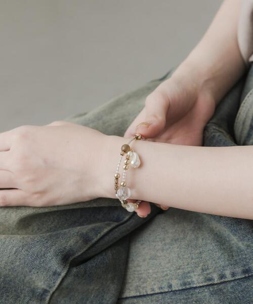 SMELLY(スメリー)の「マルチビーズカフブレスレット(ブレスレット・レディース・クリア・-)」の6枚目の写真