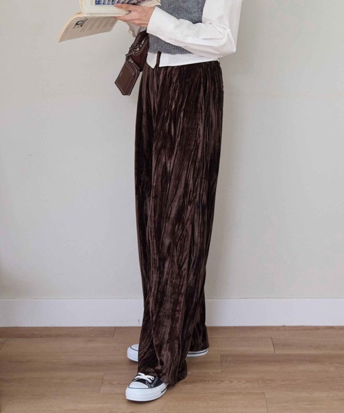 CHAN ME（チャンミ）の「ベロアタックワイドパンツ（その他パンツ・レディース・ダークブラウン/ブラック・MEDIUM/LARGE/X-LARGE）」の5枚目の写真