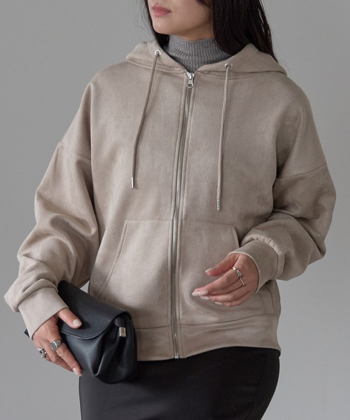 Fizz（フィズ）の「スウェードポンチドルマンパーカー（パーカー・レディース・ブラック/グレイッシュベージュ/アイボリー・M）」の3枚目の写真