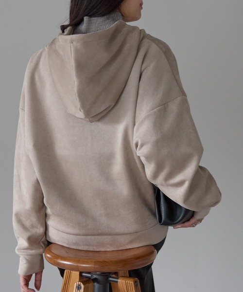 Fizz（フィズ）の「スウェードポンチドルマンパーカー（パーカー・レディース・ブラック/グレイッシュベージュ/アイボリー・M）」の10枚目の写真