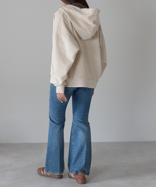 Fizz（フィズ）の「スウェードポンチドルマンパーカー（パーカー・レディース・ブラック/グレイッシュベージュ/アイボリー・M）」の19枚目の写真