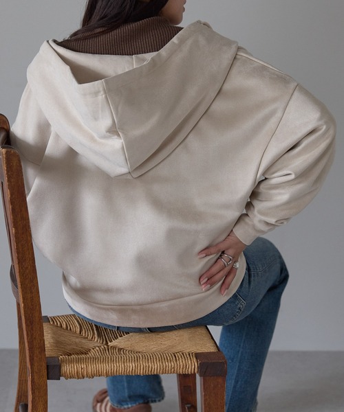 Fizz（フィズ）の「スウェードポンチドルマンパーカー（パーカー・レディース・ブラック/グレイッシュベージュ/アイボリー・M）」の20枚目の写真