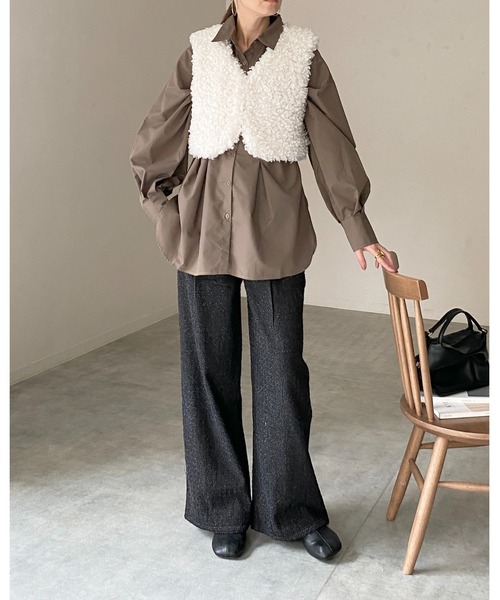 CLORE+ プードルベスト　チャコールグレー She's Closet（シーズクローゼット）の「vネックショート丈プードル
