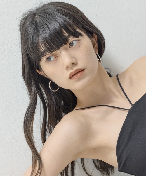 ORLEAN(オルレアン)の「【ORLEAN】ビジュー フープピアス ストーン(ピアス(両耳用)・レディース・ゴールド/シルバー・フリー)」の17枚目の写真