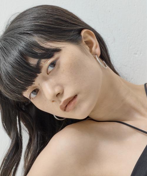 ORLEAN(オルレアン)の「【ORLEAN】ビジュー フープピアス ストーン(ピアス(両耳用)・レディース・ゴールド/シルバー・フリー)」の18枚目の写真
