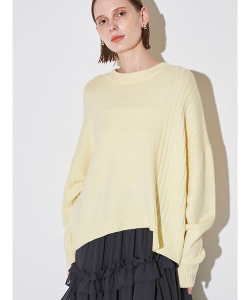 ELENDEEK（エレンディーク）の「アシンメトリ―ニット（ニット/セーター・レディース・ブラック/ボルドー/イエロー・FREE）」の2枚目の写真