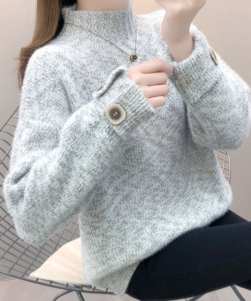 2ly2(トゥーリートゥー)の「袖口ボタンデザインがアクセント!ふんわりニットトップス(ニット/セーター・レディース・グレー/ブルー/グリーン/ピンク/パープル・FREE)」の2枚目の写真