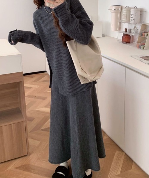 Forcement(フォースメント)の「【セットアップ】ゆったりニットトップス×上品フレアロングスカート(ニット/セーター・レディース・ブラウン/ホワイト/ダークグレー・FREE)」の5枚目の写真