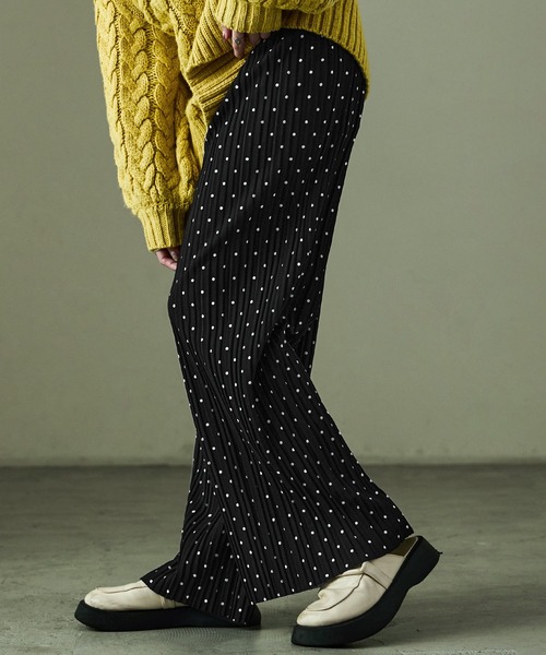 Fashion Letter（ファッションレター）の「ドットプリント プリーツイージーワイドパンツ（その他パンツ・レディース・ブラウン/ブラック・M/L）」の2枚目の写真