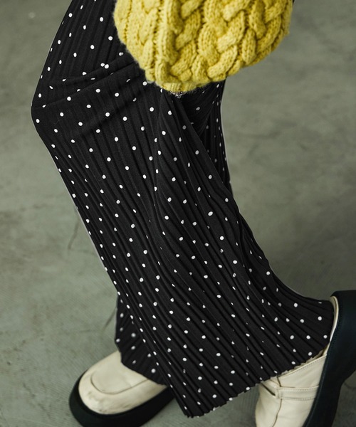 Fashion Letter（ファッションレター）の「ドットプリント プリーツイージーワイドパンツ（その他パンツ・レディース・ブラウン/ブラック・M/L）」の5枚目の写真