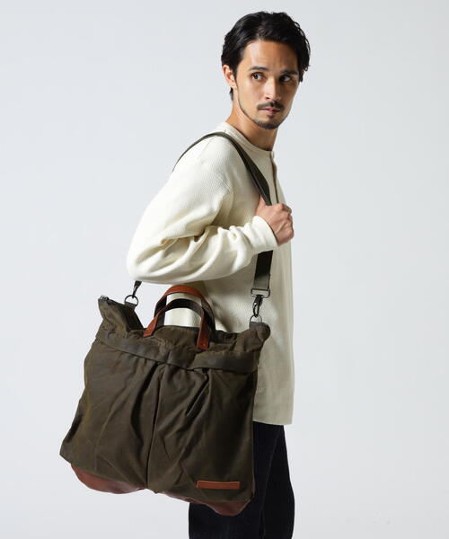 AVIREX(アヴィレックス)の「MILITARY FABRIC OILED CLOTH HELMET BAG / ミリタリー ファブリック クロス ヘルメットバッグ / AVIREX / アヴィレックス(ショルダーバッグ・メンズ・オリーブ系/ブラック・F)」の10枚目の写真