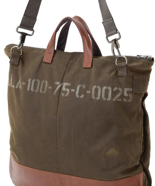 AVIREX(アヴィレックス)の「MILITARY FABRIC OILED CLOTH HELMET BAG / ミリタリー ファブリック クロス ヘルメットバッグ / AVIREX / アヴィレックス(ショルダーバッグ・メンズ・オリーブ系/ブラック・F)」の15枚目の写真