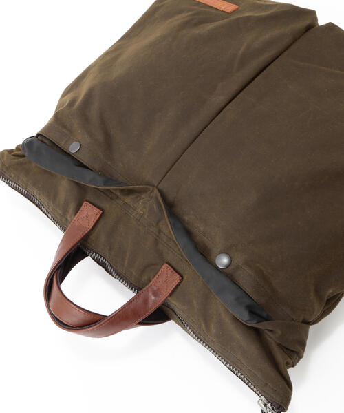 AVIREX(アヴィレックス)の「MILITARY FABRIC OILED CLOTH HELMET BAG / ミリタリー ファブリック クロス ヘルメットバッグ / AVIREX / アヴィレックス(ショルダーバッグ・メンズ・オリーブ系/ブラック・F)」の17枚目の写真