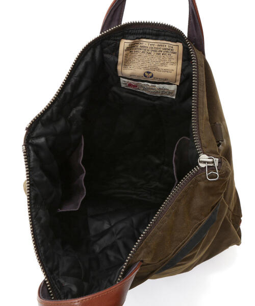AVIREX(アヴィレックス)の「MILITARY FABRIC OILED CLOTH HELMET BAG / ミリタリー ファブリック クロス ヘルメットバッグ / AVIREX / アヴィレックス(ショルダーバッグ・メンズ・オリーブ系/ブラック・F)」の22枚目の写真