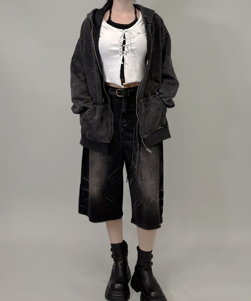 FOLLOWIN（フォロウィン）の「ユニセックスヴィンテージ加工ジップパーカー（パーカー・レディース・ブラック・FREE）」の11枚目の写真