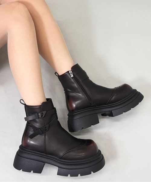 FOLLOWIN（フォロウィン）の「２color /サイドベルトヴィンテージグラデーション厚底ショートブーツ（ブーツ・レディース・ブラウン/ブラック・LARGE/MEDIUM/SMALL）」の12枚目の写真