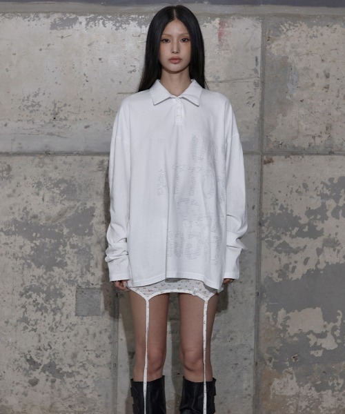 FANCY CLUB(ファンシークラブ)の「A'GEM/9 × .kom 『FANCY CLUB/ファンシークラブ』 BACK CROSS OVER FIT COLLAR TEE/バッククロス オーバーフィット 長袖Tシャツ(Tシャツ/カットソー・レディース・ブラック/ホワイト・FREE)」の3枚目の写真