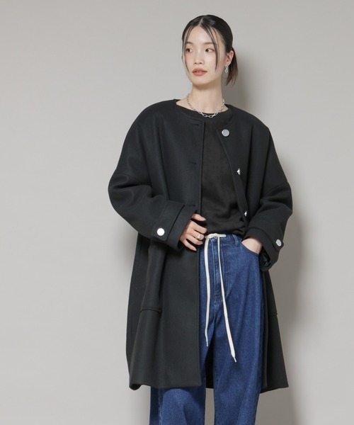 NANO universe(ナノユニバース)の「ノーカラーコクーンミドルコート(ノーカラーコート・レディース・ブラック/アイボリー/グレー・FREE)」の18枚目の写真