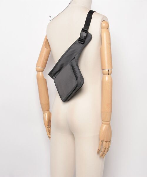 MARMOT CAPITAL（マーモットキャピタル）の「MARMOT CAPITAL / マーモットキャピタル：WAIST BAG：25SS-G-02[PIE]（ショルダーバッグ・メンズ・グレー・FREE）」の5枚目の写真