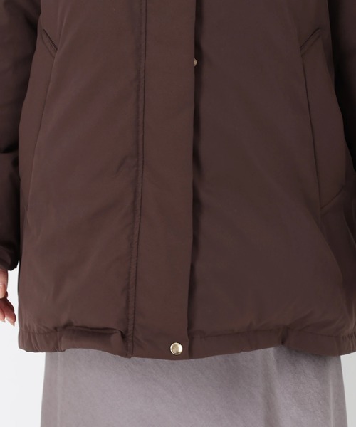 STRAWBERRY-FIELDS（ストロベリーフィールズ）の「マットツイル_2wayファーフード中綿アウター（その他アウター・レディース・オフホワイト/ブラック/ブラウン・2）」の11枚目の写真