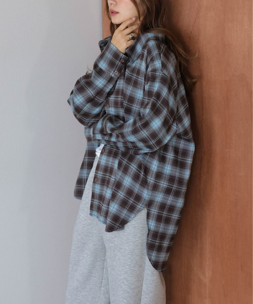 AMELY(エミリー)の「3wayチェックシャツ(シャツ/ブラウス・レディース・オレンジ/ブラウン/ブルー/ブラック・フリー)」の3枚目の写真