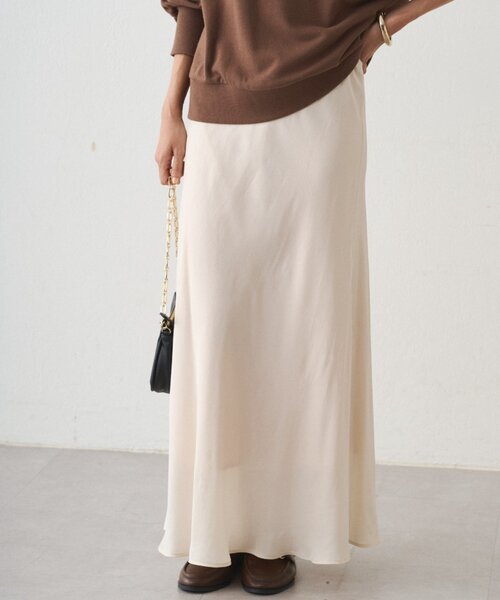 LOUNGEDRESS(ラウンジドレス)の「キュプラマーメイドスカート(スカート・レディース・ブラック/オフホワイト/ブラウン・SMALL/MEDIUM)」の15枚目の写真