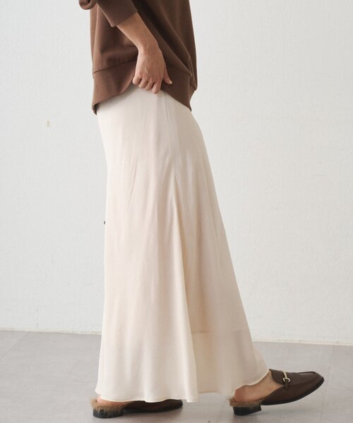 LOUNGEDRESS(ラウンジドレス)の「キュプラマーメイドスカート(スカート・レディース・ブラック/オフホワイト/ブラウン・SMALL/MEDIUM)」の19枚目の写真