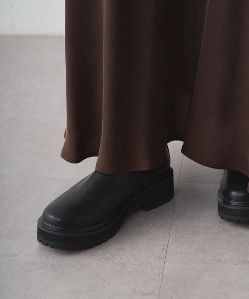 LOUNGEDRESS(ラウンジドレス)の「キュプラマーメイドスカート(スカート・レディース・ブラック/オフホワイト/ブラウン・SMALL/MEDIUM)」の4枚目の写真