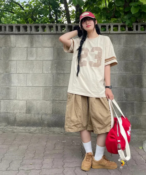 AGOD（エージーオーディー）の「オーバーサイズヴィンテージラグビー半袖Tシャツ[ライトベージュ]（Tシャツ/カットソー・レディース・その他・SMALL/MEDIUM/LARGE）」の10枚目の写真