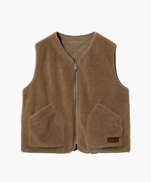 AIGLE(エーグル)の「Repreve中綿インサレーション リバーシブルキルティングボアベスト(ダウンベスト・レディース・ベージュ/ホワイト/ダークネイビー・38/36/40)」の11枚目の写真