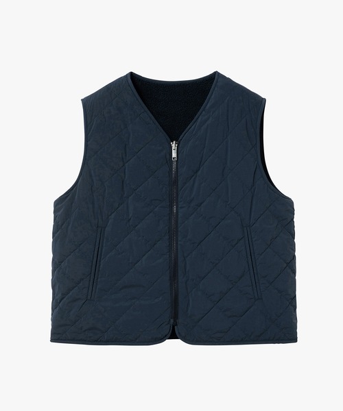 AIGLE(エーグル)の「Repreve中綿インサレーション リバーシブルキルティングボアベスト(ダウンベスト・レディース・ベージュ/ホワイト/ダークネイビー・38/36/40)」の20枚目の写真