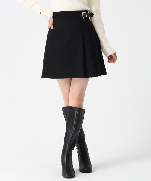 31 Sons de mode（トランテアン　ソン　ドゥ　モード）の「2025秋冬新作 バックルプリーツスカパン（その他パンツ・レディース・チャコールグレー/ブラック/ブラウン・S/M）」の2枚目の写真